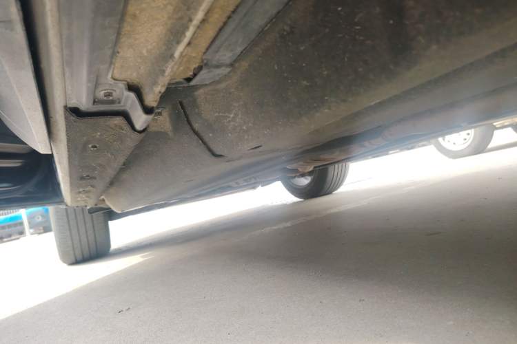 Used Audi Q5 2017 40 TFSI Technology Edition Left Side Sill