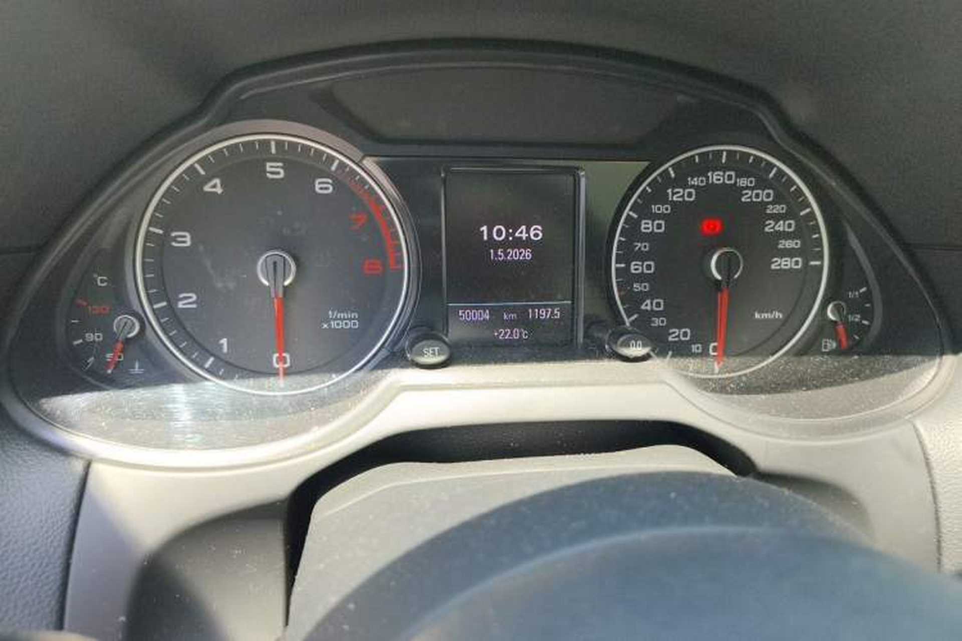 Used Audi Q5 2017 40 TFSI Technology Edition Odometer Close Up