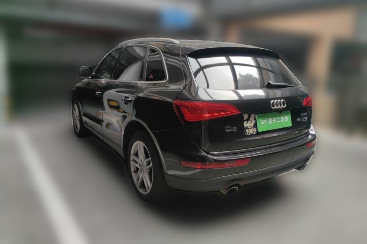 Used Audi Q5 2017 40 TFSI Comfort Model Rear Left 45 Deg