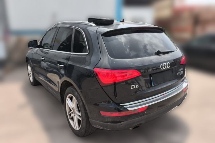 Used Audi Q5 2017 40 TFSI Comfort Model Rear Left 45 Deg