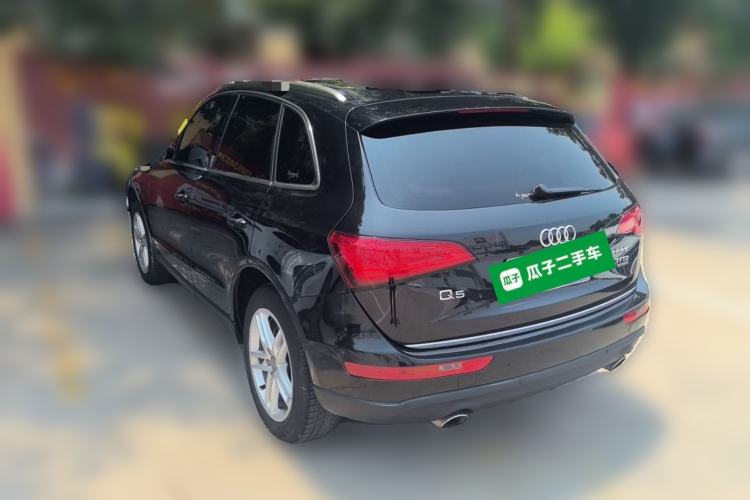 Used Audi Q5 2017 40 TFSI Comfort Model Rear Left 45 Deg