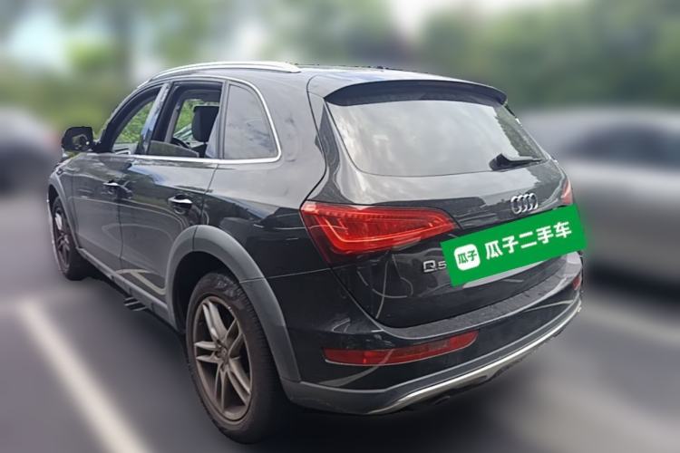 Used Audi Q5 2017 40 TFSI Comfort Model Rear Left 45 Deg