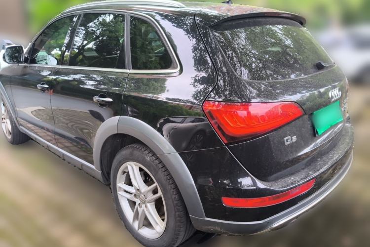 Used Audi Q5 2017 Plus 40 TFSI Comfort Model Rear Left 45 Deg