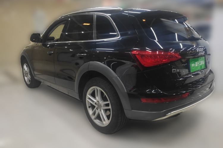Used Audi Q5 2017 Plus 40 TFSI Comfort Model Rear Left 45 Deg