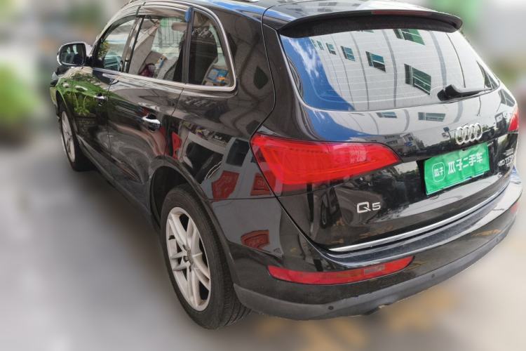 Used Audi Q5 2017 40 TFSI Technology Edition Rear Left 45 Deg