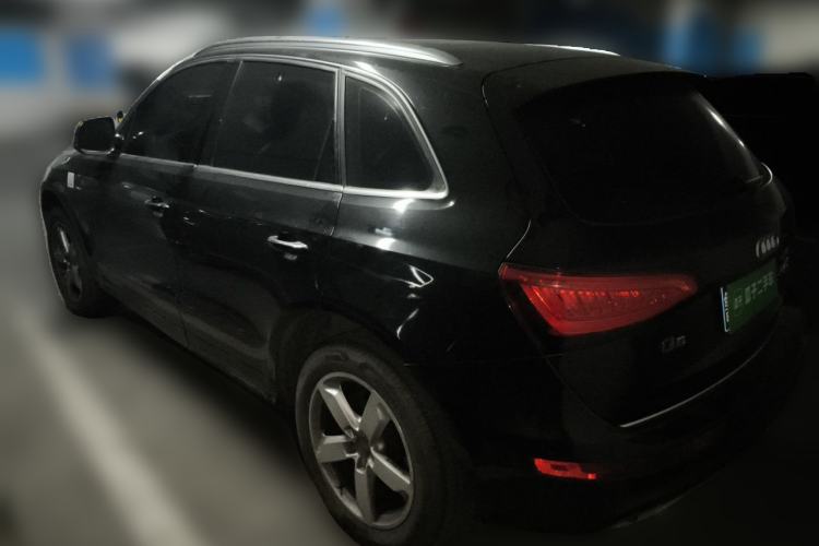 Used Audi Q5 2017 Plus 40 TFSI Ambition Model Rear Left 45 Deg