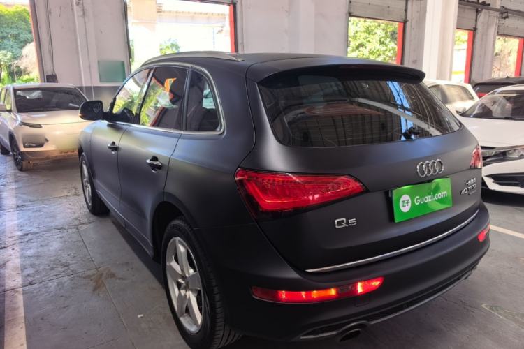 Used Audi Q5 2017 Plus 40 TFSI Ambition Model Rear Left 45 Deg