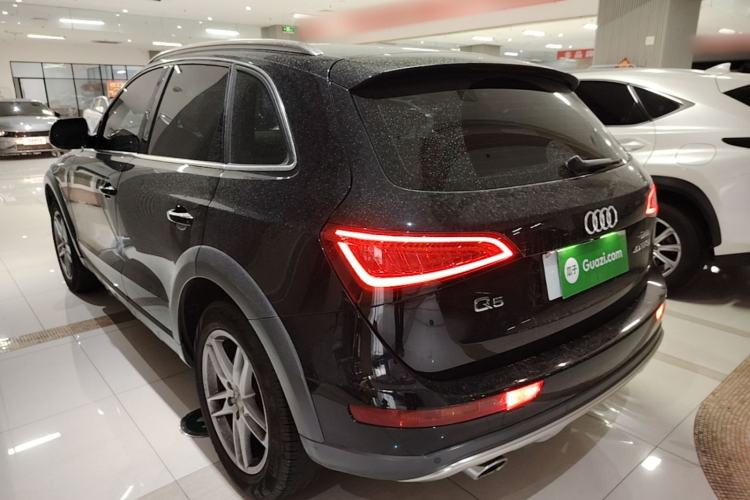 Used Audi Q5 2017 Plus 40 TFSI Technology Model Rear Left 45 Deg
