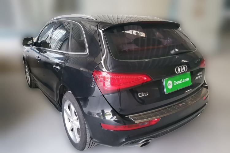 Used Audi Q5 2017 Plus 40 TFSI Ambition Model Rear Left 45 Deg