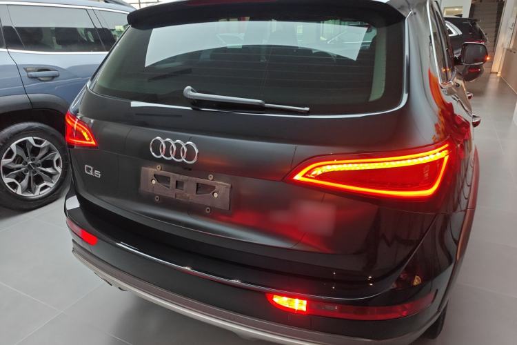 Used Audi Q5 2017 Plus 40 TFSI Technology Model Rear
