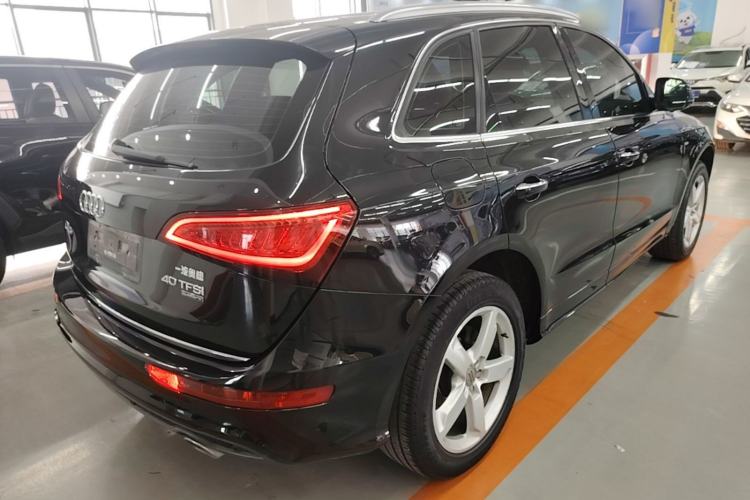 Used Audi Q5 2017 Plus 40 TFSI Ambition Model Rear Right 45 Deg