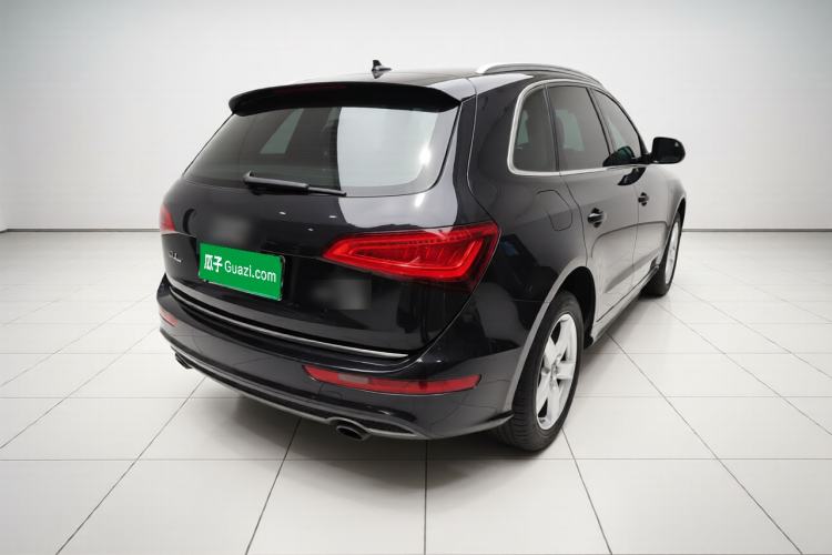 Used Audi Q5 2017 Plus 40 TFSI Ambition Model Rear Right 45 Deg