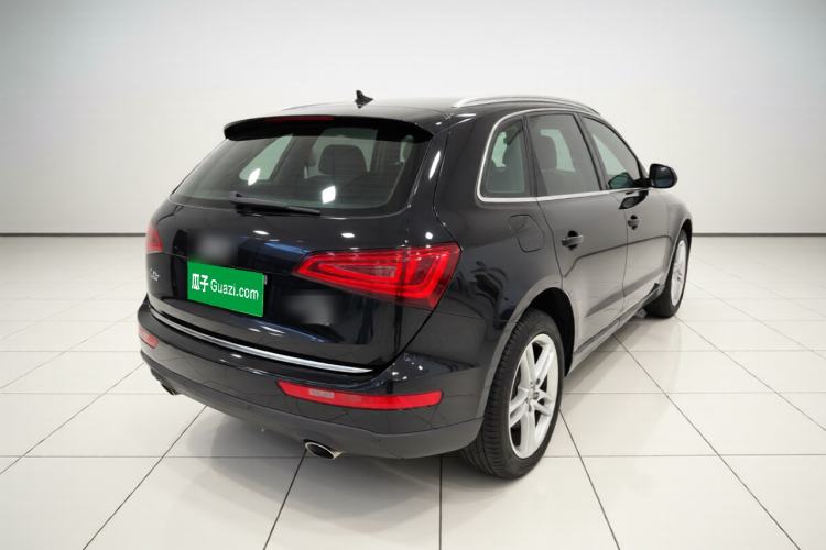 Used Audi Q5 2017 Plus 40 TFSI Ambition Model Rear Right 45 Deg