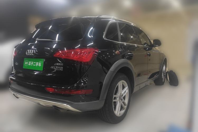 Used Audi Q5 2017 Plus 40 TFSI Comfort Model Rear Right 45 Deg
