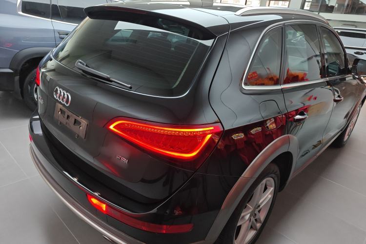 Used Audi Q5 2017 Plus 40 TFSI Technology Model Rear Right 45 Deg