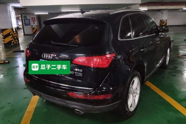 Used Audi Q5 2017 40 TFSI Comfort Model Rear Right 45 Deg