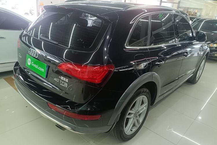 Used Audi Q5 2017 Plus 40 TFSI Technology Model Rear Right 45 Deg