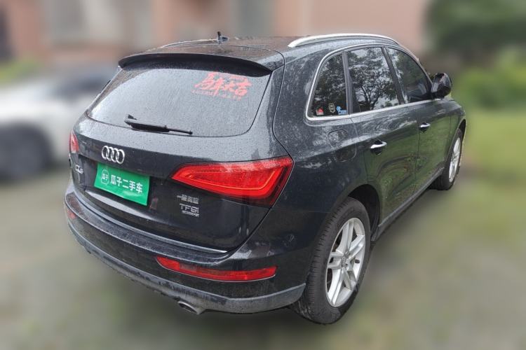 Used Audi Q5 2017 40 TFSI Comfort Model Rear Right 45 Deg