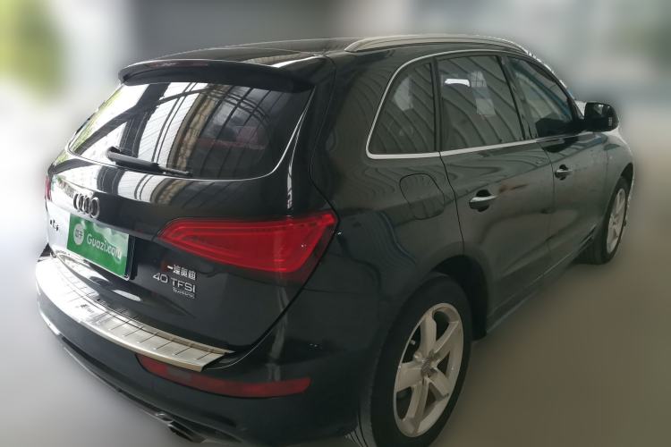 Used Audi Q5 2017 Plus 40 TFSI Ambition Model Rear Right 45 Deg
