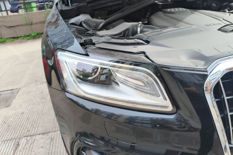 Used Audi Q5 2017 Plus 40 TFSI Technology Model Right Front Headlight