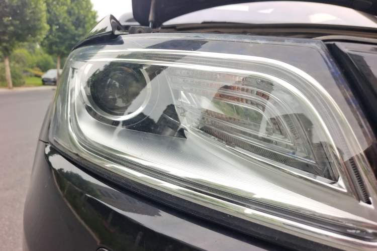 Used Audi Q5 2017 40 TFSI Ambition Edition Right Front Headlight