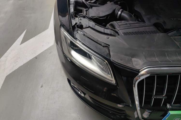 Used Audi Q5 2017 40 TFSI Comfort Model Right Front Headlight