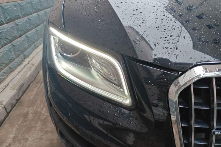 Used Audi Q5 2017 Plus 40 TFSI Technology Model Right Front Headlight