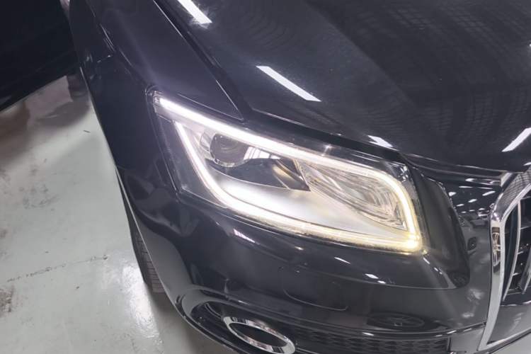 Used Audi Q5 2017 Plus 40 TFSI Ambition Model Right Front Headlight