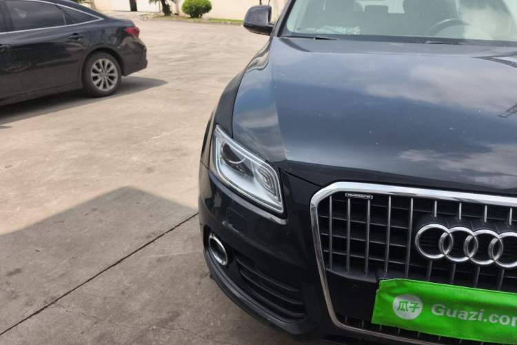 Used Audi Q5 2017 40 TFSI Comfort Model Right Front Headlight