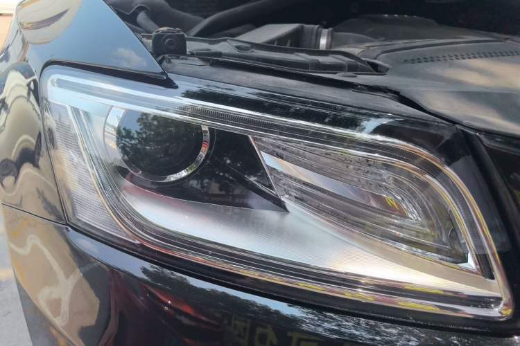 Used Audi Q5 2017 40 TFSI Comfort Model Right Front Headlight