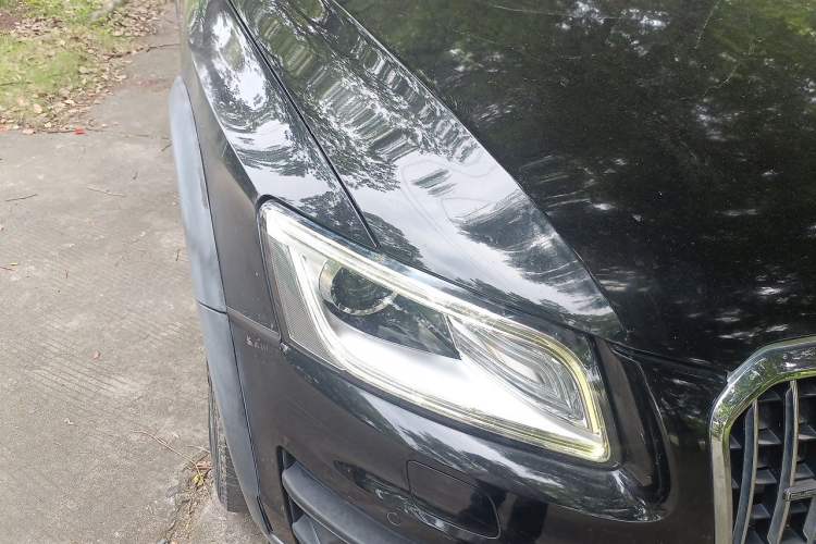 Used Audi Q5 2017 Plus 40 TFSI Technology Model Right Front Headlight