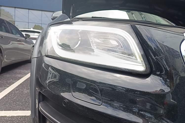 Used Audi Q5 2017 40 TFSI Comfort Model Right Front Headlight