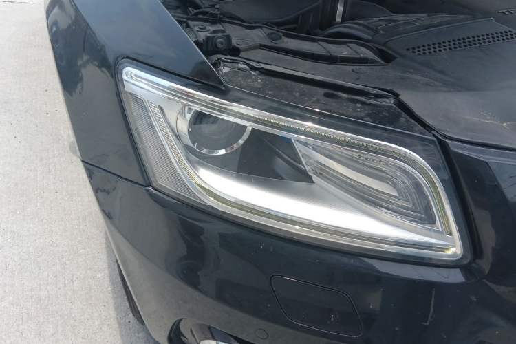 Used Audi Q5 2017 40 TFSI Comfort Model Right Front Headlight