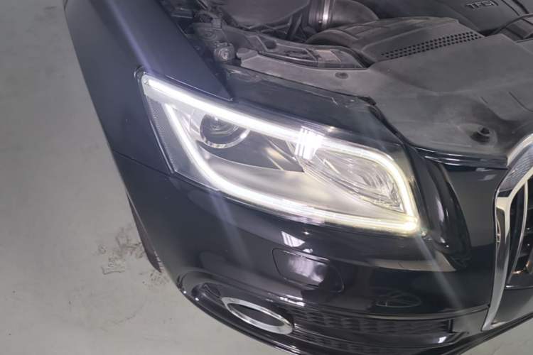 Used Audi Q5 2017 Plus 40 TFSI Ambition Model Right Front Headlight