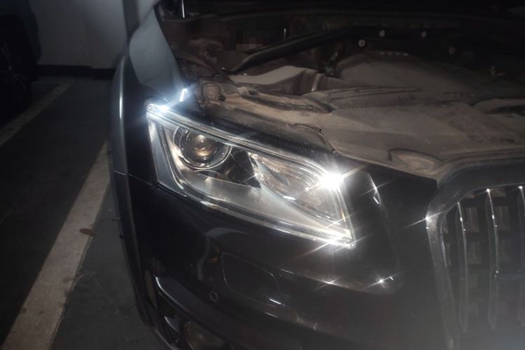 Used Audi Q5 2017 Plus 40 TFSI Technology Model Right Front Headlight