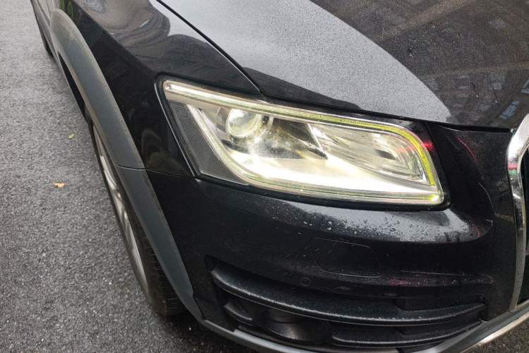Used Audi Q5 2017 Plus 40 TFSI Technology Model Right Front Headlight