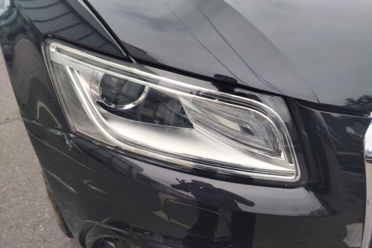 Used Audi Q5 2017 Plus 40 TFSI Technology Model Right Front Headlight
