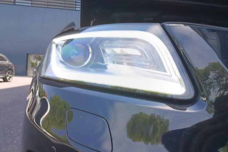 Used Audi Q5 2017 40 TFSI Technology Edition Right Front Headlight