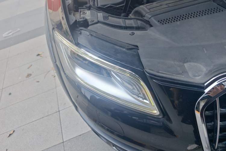 Used Audi Q5 2017 Plus 40 TFSI Technology Model Right Front Headlight