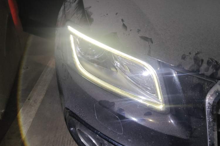 Used Audi Q5 2017 Plus 40 TFSI Ambition Model Right Front Headlight