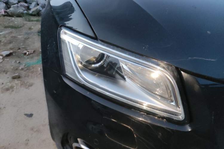Used Audi Q5 2017 40 TFSI Comfort Model Right Front Headlight