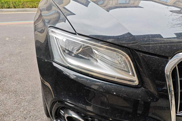 Used Audi Q5 2017 Plus 40 TFSI Ambition Model Right Front Headlight