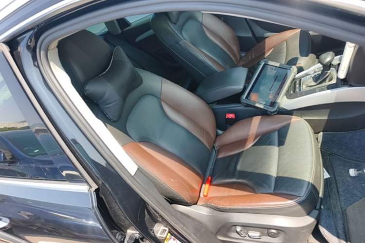 Used Audi Q5 2017 Plus 40 TFSI Technology Model Right Front Seat