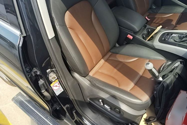 Used Audi Q5 2017 40 TFSI Ambition Edition Right Front Seat