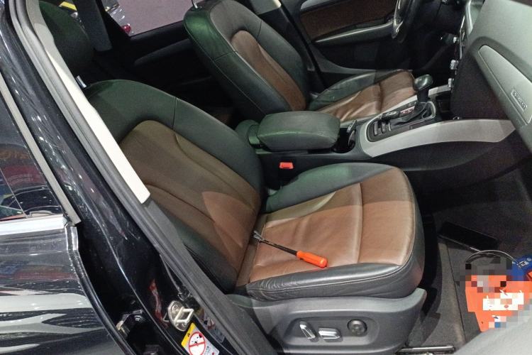 Used Audi Q5 2017 Plus 40 TFSI Ambition Model Right Front Seat