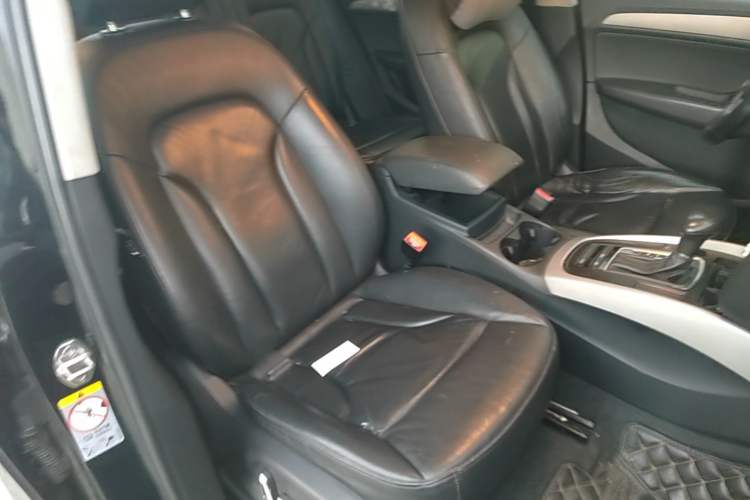Used Audi Q5 2017 40 TFSI Ambition Edition Right Front Seat