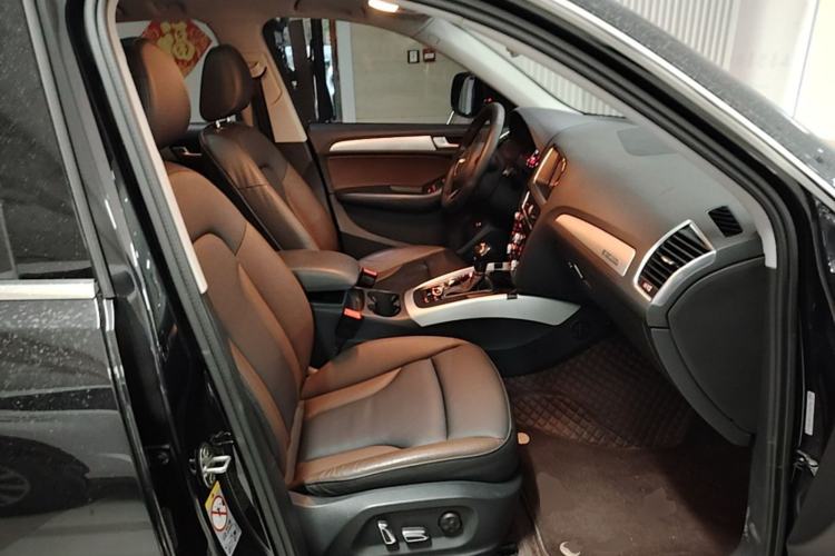 Used Audi Q5 2017 Plus 40 TFSI Technology Model Right Front Seat