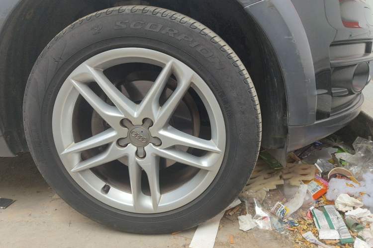 Used Audi Q5 2017 Plus 40 TFSI Technology Model Right Front Wheel Hub