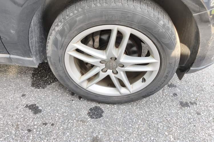Used Audi Q5 2017 40 TFSI Technology Edition Right Front Wheel Hub