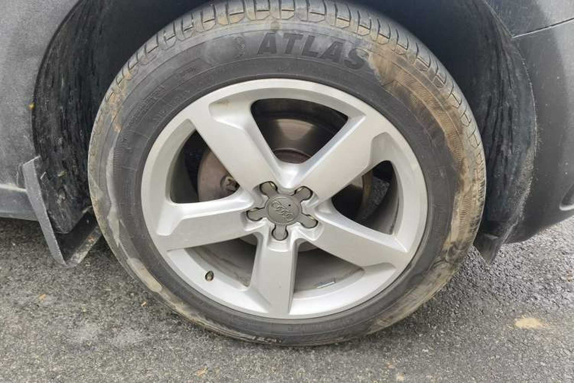 Used Audi Q5 2017 Plus 40 TFSI Ambition Model Right Front Wheel Hub